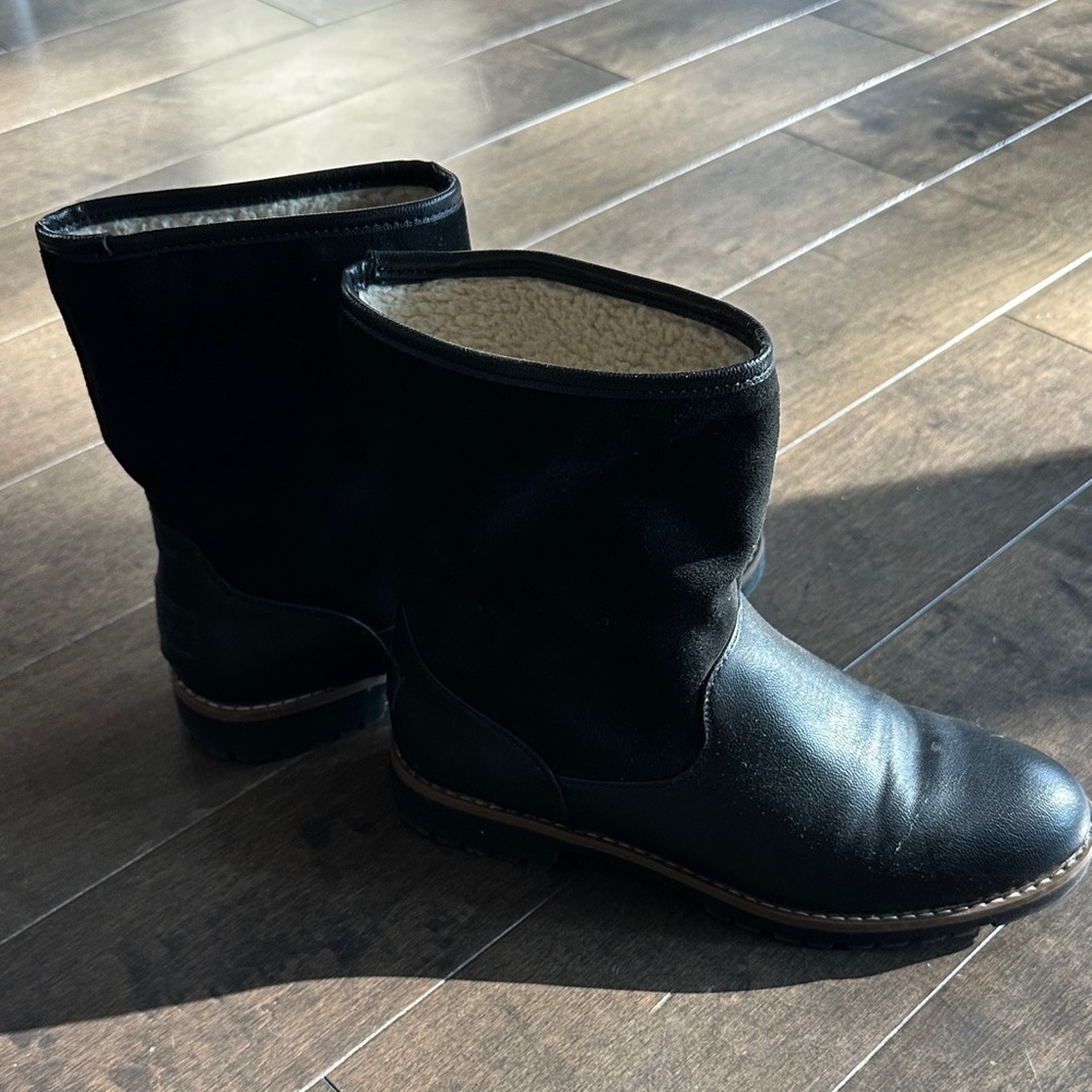 Nautica Black Suede Boots